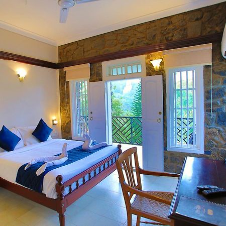 Chithirapuram Palace Мунар Екстериор снимка